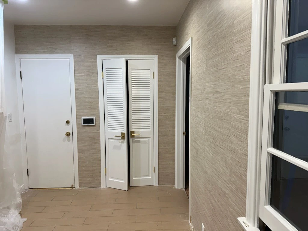 Commercial wallcovering installation for offices and businesses in Rittenhouse Square, Philadelphia