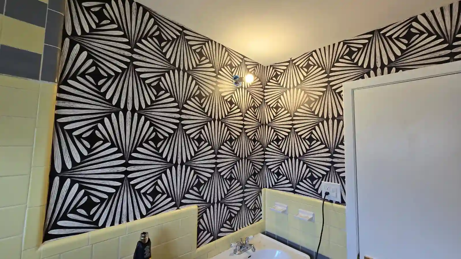 Wallpaper consultation with Jude Wallpaper Installations in Fitler Square, Philadelphia