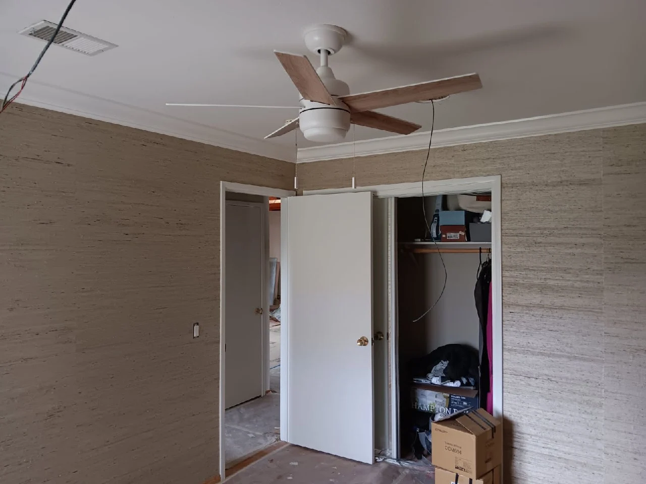 Residential wallpaper pattern matching and installation in Fishtown, Philadelphia